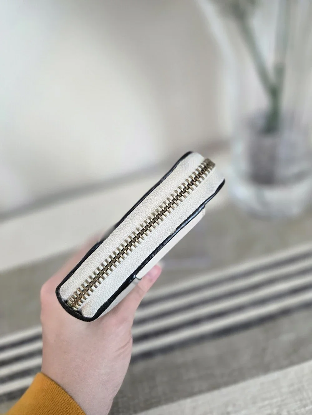 Kate Spade Two-Tone Cream & Light Gray Zip Wallet